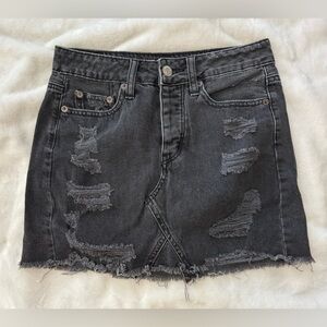 American Eagle Outfitters Black Denim Skirt size 00